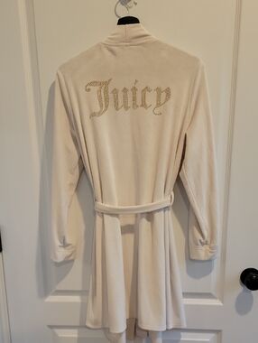 Juicy Couture Velour Robe NWOT Small/ Medium Ivory With Gold Stones